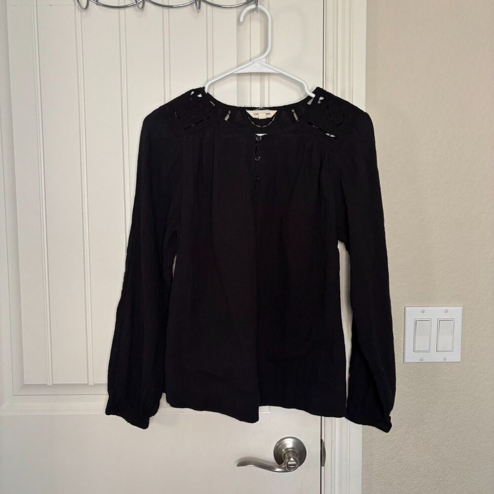 Lucky brand womens black long sleeve blouse w/ shoulder lace cutout sze small